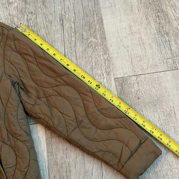 Madewell Quilted Belrose Shirt-Jacket Women’s
Size XS - Picture 13 of 16